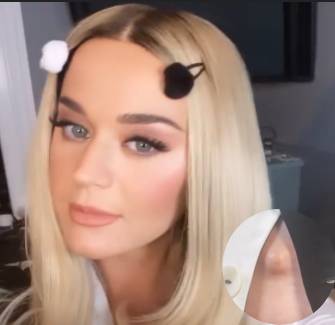 Katy Perry exibe umbigo na reta final da gravidez: <I>Querem ver algo nojento?</i>