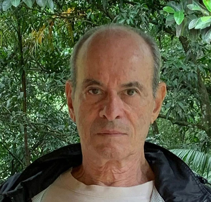 Ney Matogrosso fala sobre relação a três e revela: <i>- Era viciado em sexo</i>