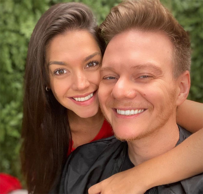 Em <i>tour</i>, Thais Fersoza revela ter elevador em casa e explica decisão de não ter TV em quarto com Michel Teló