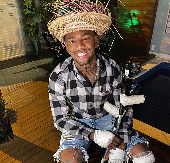 Na quarentena, Nego do Borel confirma festa com presença de Eri Johnson e Anitta: <I>- Não foi aglomeração</I>