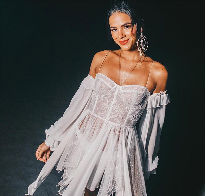 Bruna Marquezine explica ciúmes em seus relacionamentos: <I>- Se o meu parceiro não está sendo legal, viro uma das minhas piores versões</I>