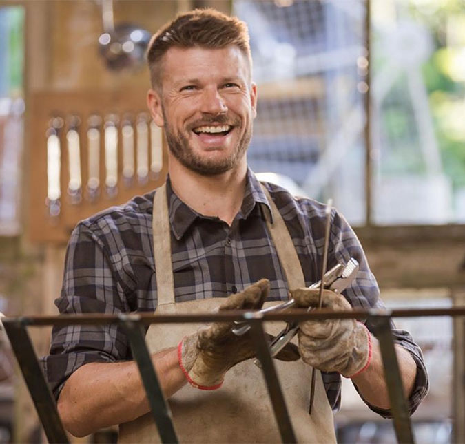 Rodrigo Hilbert aparece cozinhando no <I>É de Casa</I> e internautas comentam: <I>Inveja da Fernanda Lima</I>