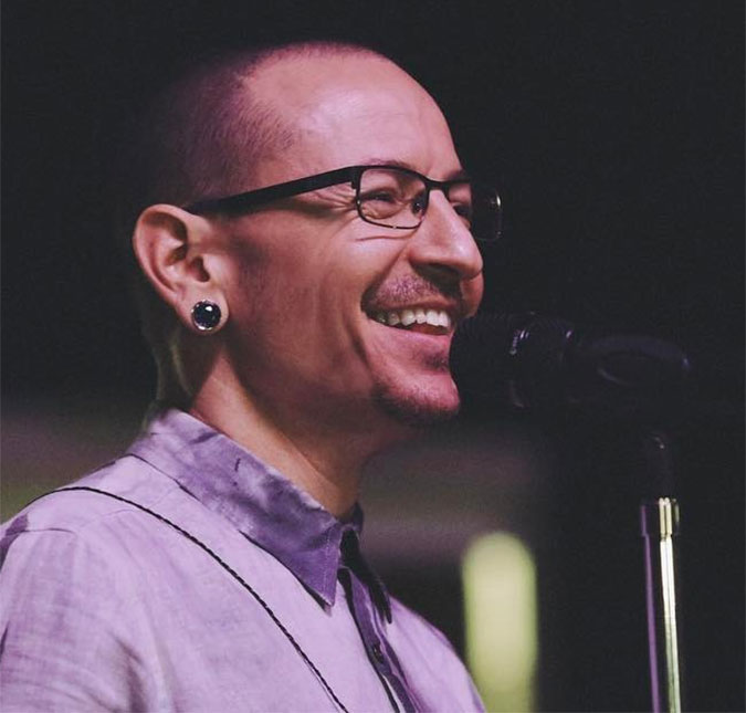Viúva de Chester Bennington, do <I>Linkin Park</I>, faz linda homenagem no aniversário de morte do músico: <I>Seu amor ainda é o nosso guia</I>