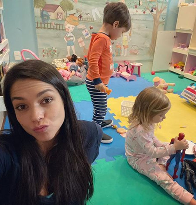 Thais Fersoza faz desabafo sobre quarentena com os filhos: <I>Tentando manter a calma e a criatividade</I>