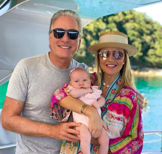Roberto Justus e Ana Paula Siebert são criticados por moradores de Paraty após curtirem o local durante a quarentena: <i>Quem tem dinheiro manda?</i>