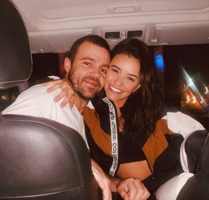 Talita Younan também não esperava que fosse engravidar tão cedo! A nora de Regina Duarte se relacionava há apenas um ano com João Gomez quando descobriu que os dois estavam a à espera da primeira filha juntos. Ela anunciou a gravidez no final de julho de 2020, os dois começaram a namorar no fim de 2019. Além Isabel, da relação com a atriz, o cineasta é pai de outros dois filhos, Antônio e João, do casamento com Regiane Alves. Talita Younan também não esperava que fosse engravidar tão cedo! A nora de Regina Duarte se relacionava há apenas um ano com João Gomez quando descobriu que os dois estavam a à espera da primeira filha juntos. Ela anunciou a gravidez no final de julho de 2020, os dois começaram a namorar no fim de 2019. Além Isabel, da relação com a atriz, o cineasta é pai de outros dois filhos, Antônio e João, do casamento com Regiane Alves.