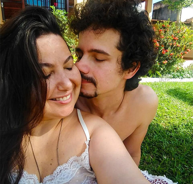 Sem vontade de ser mãe, Mariana Xavier comemorou quando soube que o namorado já tinha filhos: <I>- Veio perfeitinho: um menino e uma menina</I>