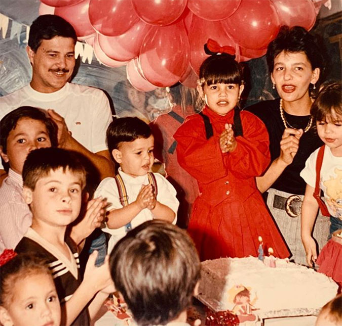 Mariana Rios posta fotos antigas e homenageia irmão, que morreu aos dois anos de idade: <I>Sinto sua energia de amor todos os dias</I>
