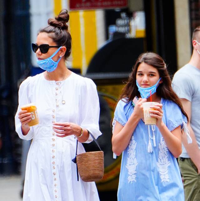Katie Holmes dá raro depoimento sobre vida com a filha Suri Cruise: <I>Me sinto muito abençoada</i>
