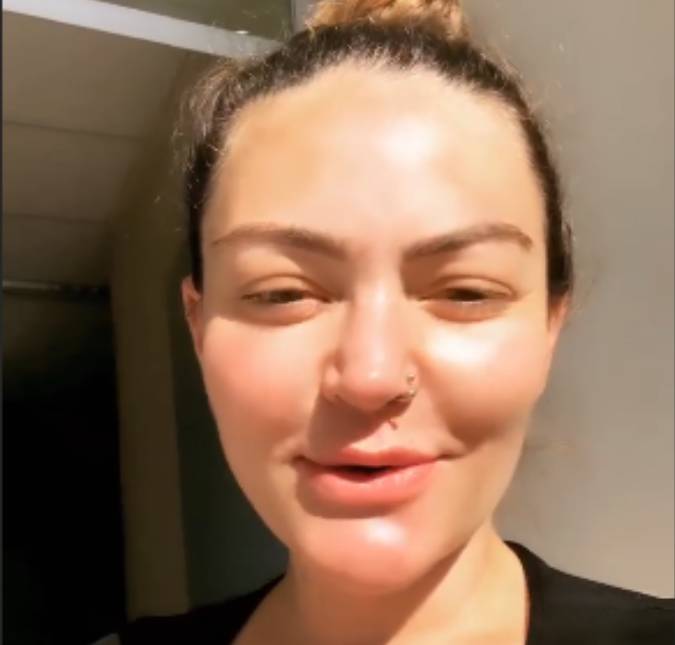 Laura Keller fala sobre dia com o filho recém-nascido na maternidade: <I>Estou em quarto coletivo, cada um chora em uma hora diferente</i>
