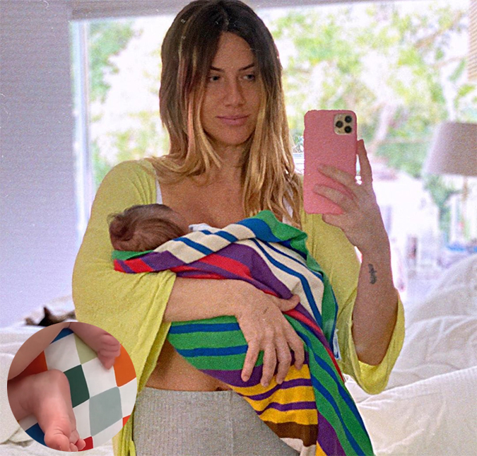 Giovanna Ewbank se derrete pelo pequeno Zyan: <i>pezinho da mamãe</i>