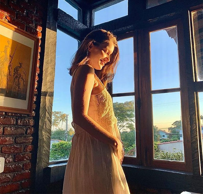 Grávida, Nathalia Dill reflete sobre o papel do companheiro, Pedro Curvello, na criação da bebê: <I>- Ele não será um ajudante, é o pai dela</I>