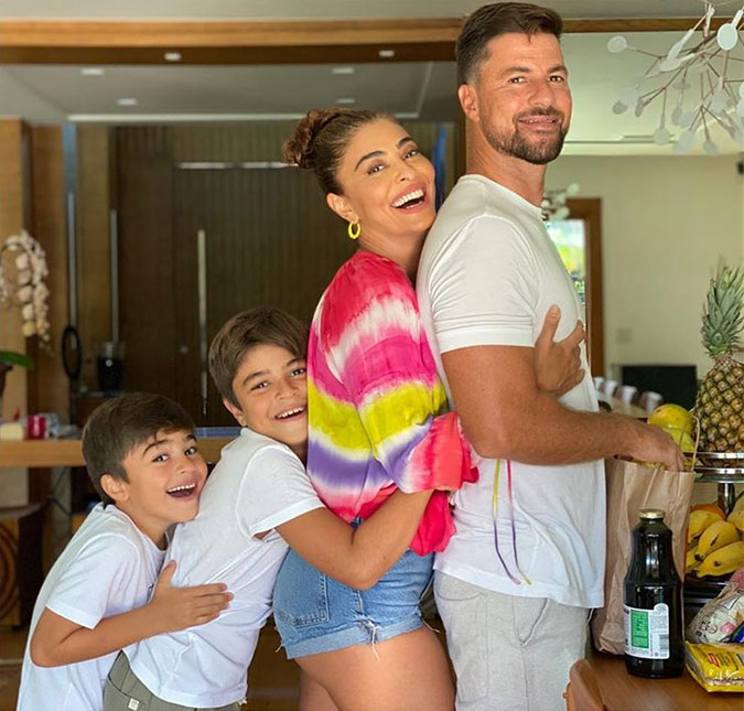 Filhos de Juliana Paes invadem <I>live</I> da atriz e ameaçam contar segredo do pai; saiba mais!