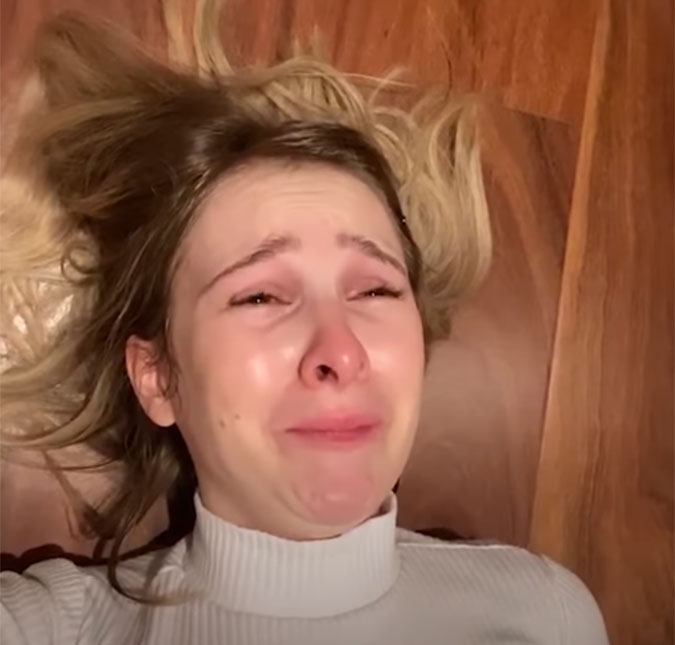 Sammy, esposa de Pyong Lee, chora em vídeo após descobrir fratura na bacia: <I>- Aconteceu uma sequência de erros no meu parto</I>
