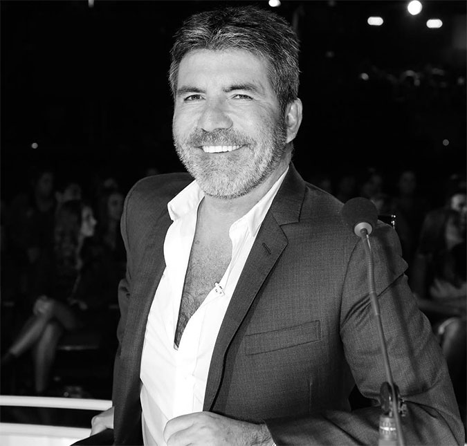 Apesar de estar <I>se recuperando</I> de acidente, Simon Cowell poderá ficar meses sem andar