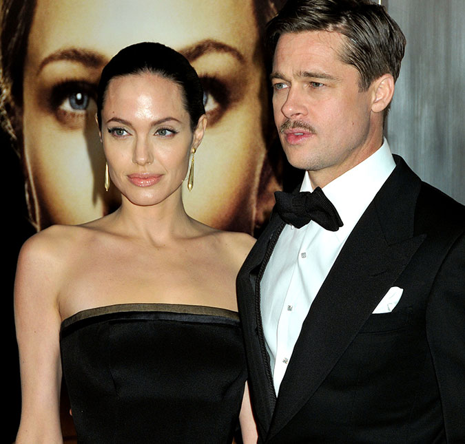 Brad Pitt acusa Angelina Jolie de <I>atrasar o julgamento</I> em batalha pela custódia dos filhos, após atriz pedir pela troca de juiz