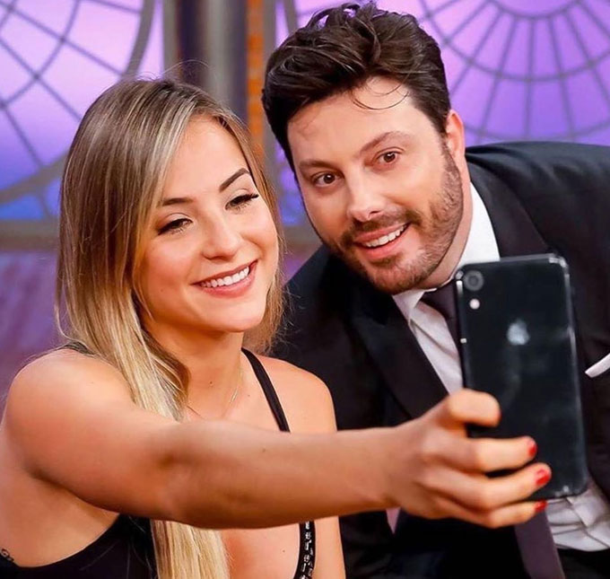 Colunista afirma que ex-<i>BBB</i> Gabi Martins está com coronavírus e cantora revela flerte com Danilo Gentili: <i>Conhecendo melhor</i>
