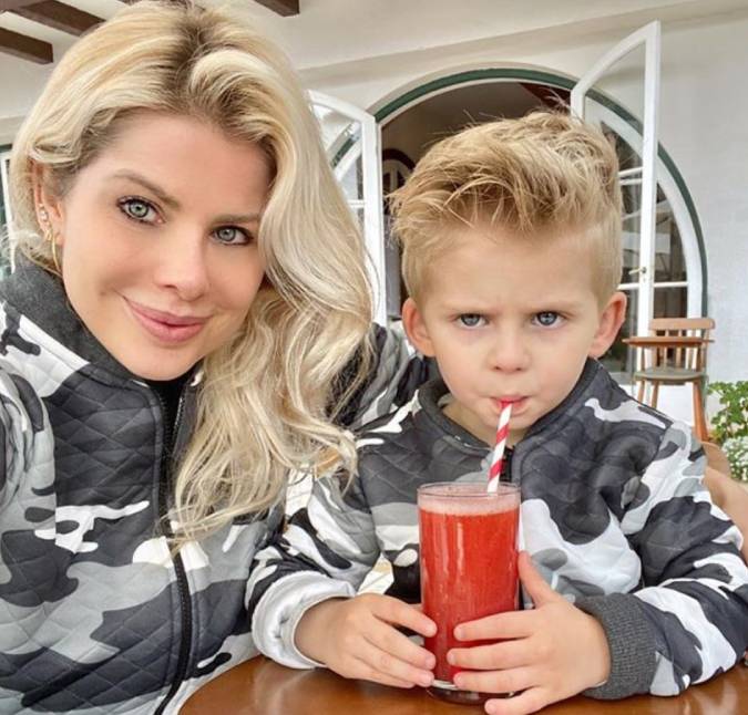 Karina Bacchi é criticada após ir a hotel com filho e marido: <I>Quarentena acabou para os famosos</i>