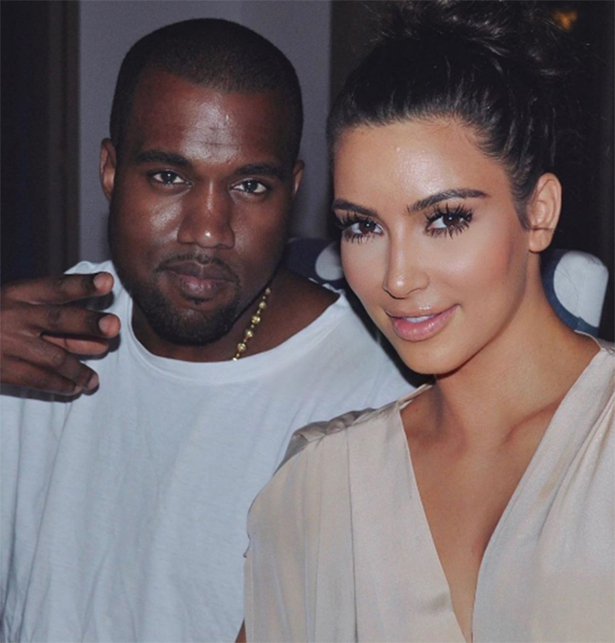 Kim Kardashian volta para casa em Los Angeles sem Kanye West, diz revista