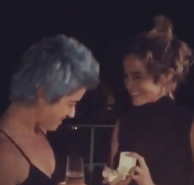Nanda Costa relembra pedido de casamento feito para Lan Lanh; assista ao vídeo!