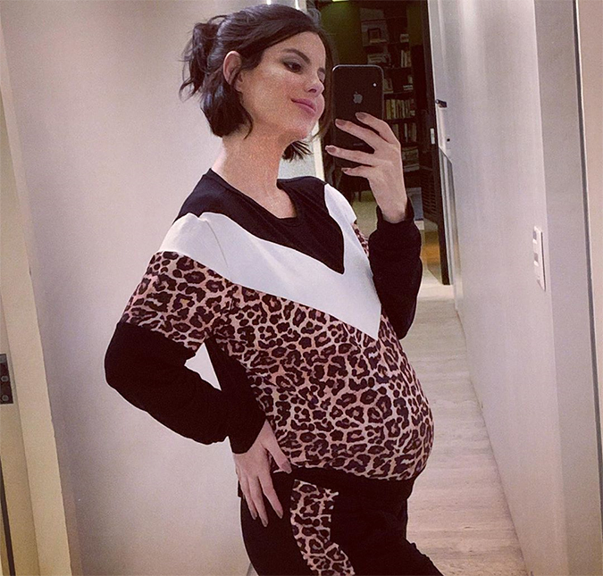 Grávida de cinco meses, Sthefany Brito diz que está espantada com tamanho de sua barriga