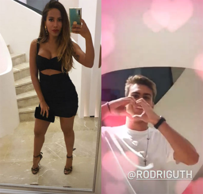 Anitta recebe corações de jogador de futebol após exibir <i>look</i> para curtir noite e rebate crítica sobre homens não a levarem a sério: <I>Quem não leva eles a sério sou eu</I>