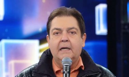 No <i>Domingão</i>, Faustão homenageia Eduardo Galvão e anuncia finalistas do <i>Dança dos Famosos</i>; veja
