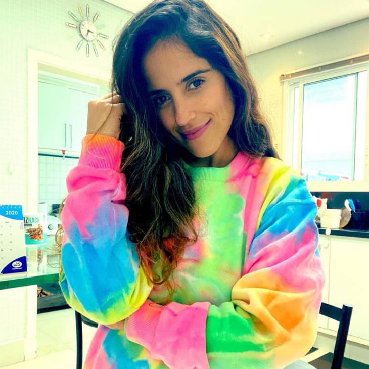 Camilla Camargo revela que está grávida do segundo filho: <I>Quando você menos espera</i>