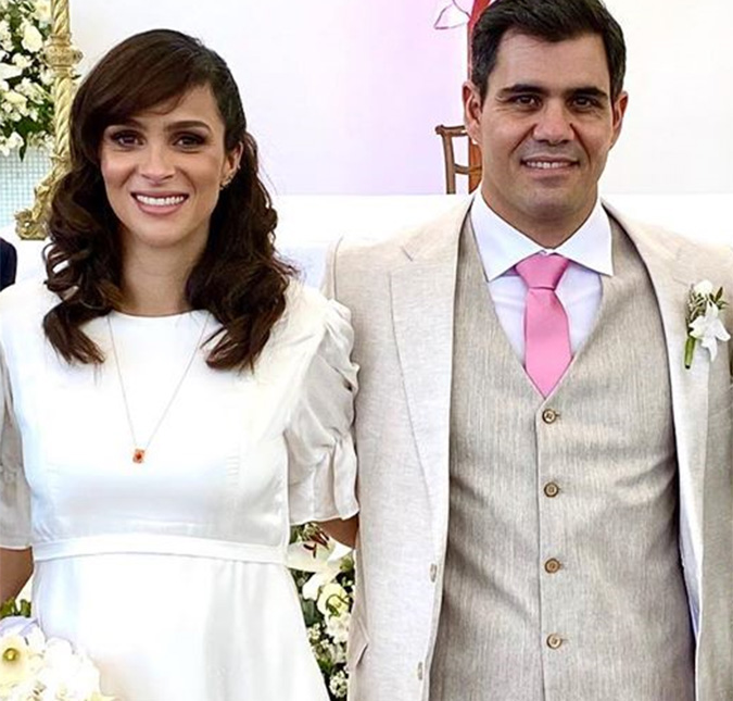 Juliano Cazarré se casa após nove anos e aproveita para fazer batizado e primeira comunhão no mesmo dia