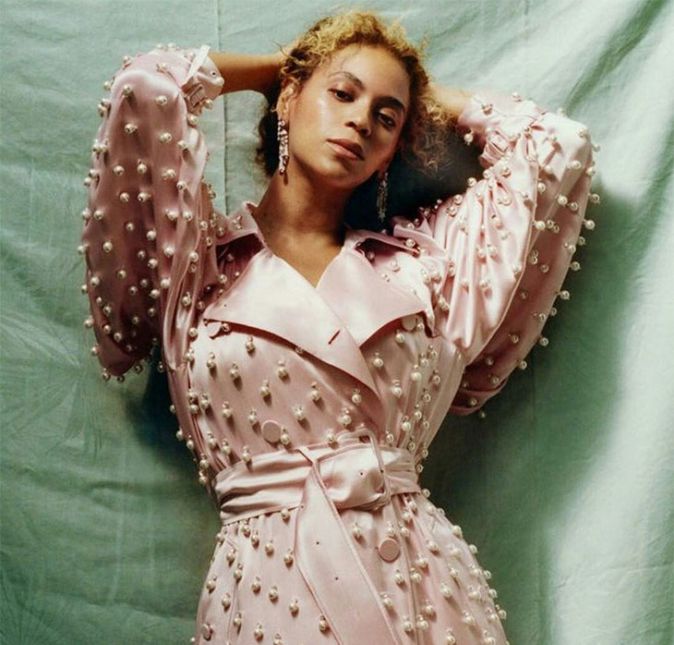 Também em 2018, Beyoncé revelou o motivo de ter perdoado a traição de Jay-Z em entrevista à revista Vogue: - Eu venho de uma linhagem de relacionamentos quebrados, abuso de poder e desconfiança. Só quando vi isso claramente pude resolver esses conflitos em meu próprio relacionamento. Eu pesquisei minha ascendência recentemente e aprendi que eu venho de um proprietário de escravos que se apaixonou e se casou com uma escrava. Eu tive que processar essa revelação ao longo do tempo. Eu questionei o que significava e tentei colocar isso em perspectiva. Eu agora acredito que é por isso que Deus me abençoou com meus gêmeos. A energia masculina e feminina foi capaz de coexistir e crescer no meu sangue pela primeira vez. Oro para que eu seja capaz de quebrar as maldições geracionais da minha família e que meus filhos tenham vidas menos complicadas.