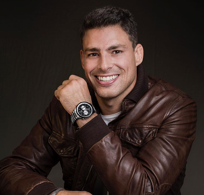 Cauã Reymond relembra <i>bullying</i>, agressões e pobreza na infância, e conta que era conhecido como o <i>garoto da casa da louca</i>