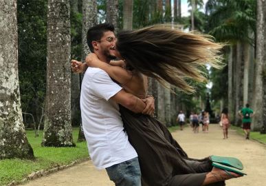 Arthur Aguiar escreve homenagem para Mayra Cardi no dia do aniversário dela: <I>Ela é incrível e faz falta</I>