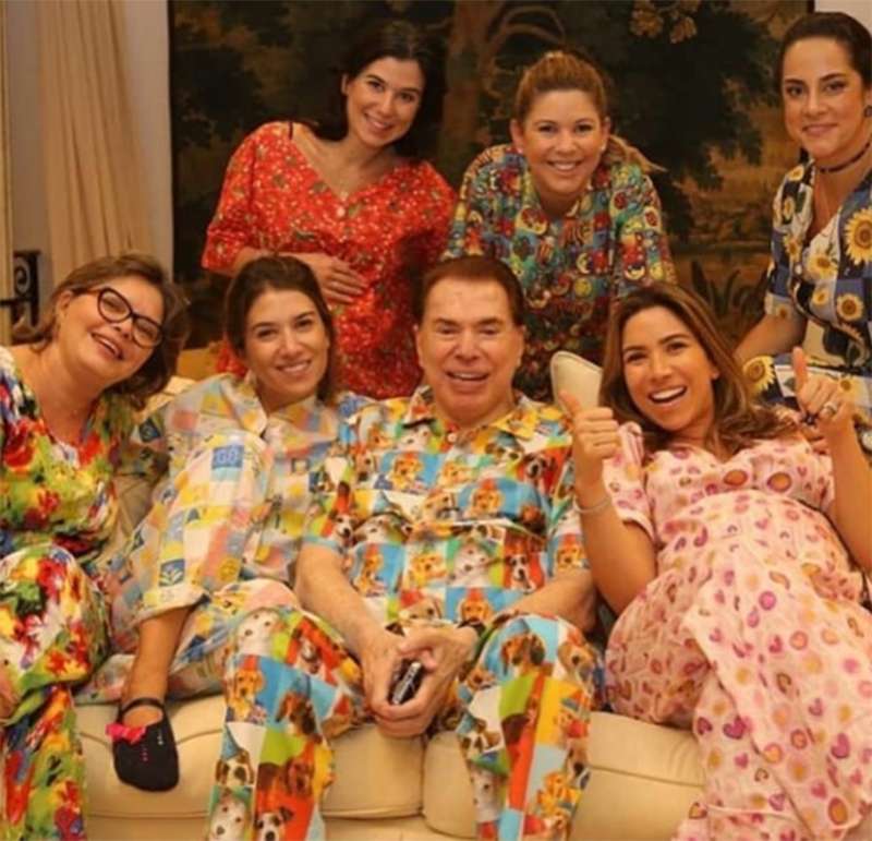 Confira, em 15 fotos, os momentos da família de Silvio Santos reunida! -  Estrelando