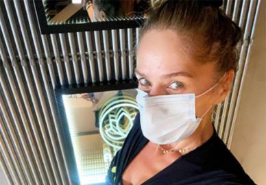 Adriane Galisteu esclarece rumores de gravidez após postar foto e confundir fãs. Veja!