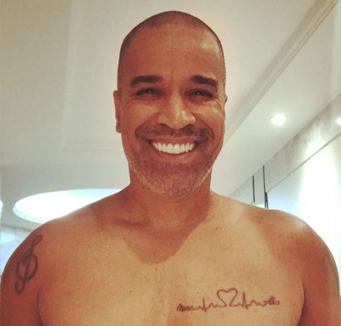 Fernando Pires, vocalista do <i>Só Pra Contrariar</i>, é internado após acidente doméstico, segundo colunista