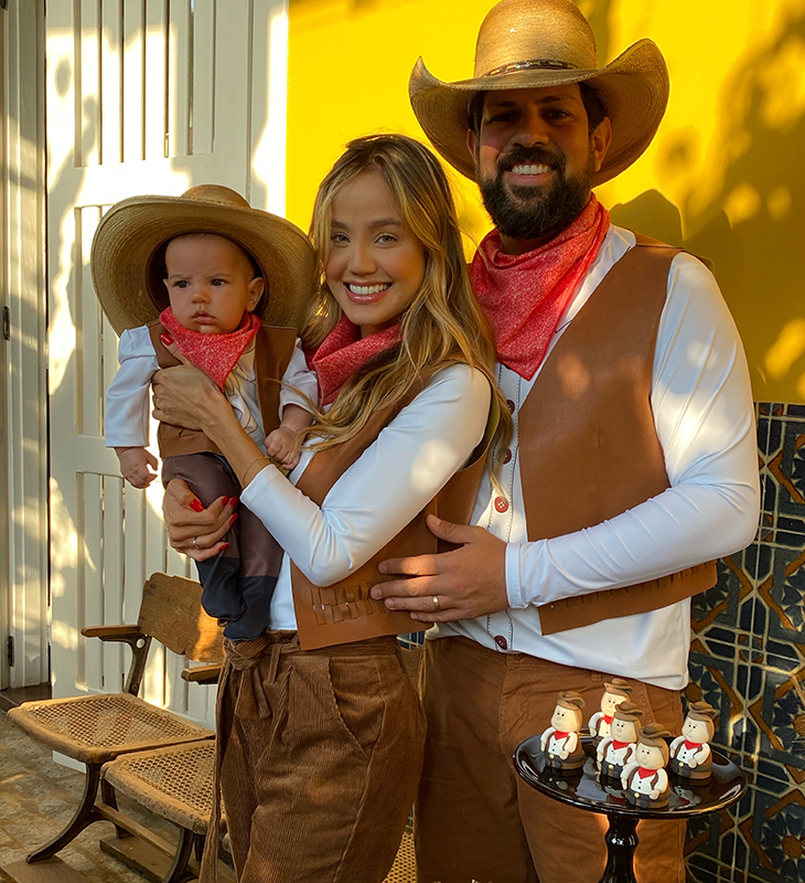 Biah Rodrigues e Sorocaba comemoram quatro meses do filho com festa tema <I>cowboy</I>; veja fotos!