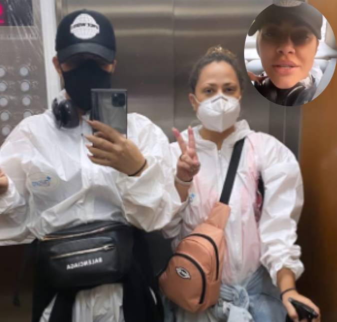 Cleo usa macacão igual ao de Naomi Campbell para viajar de avião: <I>- Todo cuidado é pouco</i>