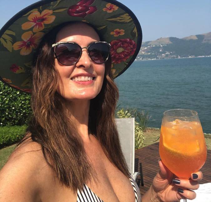 Fátima Bernardes posa de biquíni para celebrar aniversário e ganha parabéns de atual esposa de William Bonner!