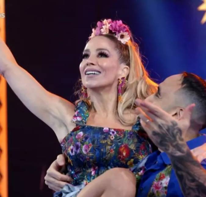 Danielle Winits garante que continua na <I>Dança dos Famosos</i> depois de se machucar