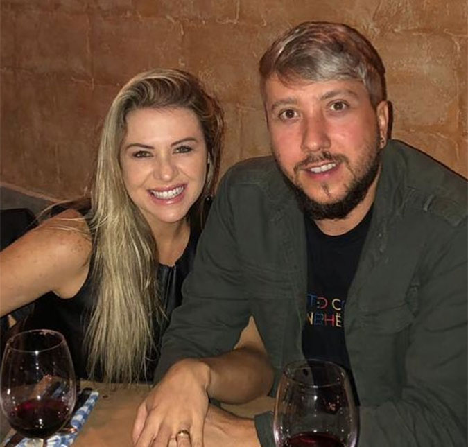 Viúva de baterista do <i>Lagum</i> anuncia gravidez: <i>Lembrar do papai todos os dias</i>