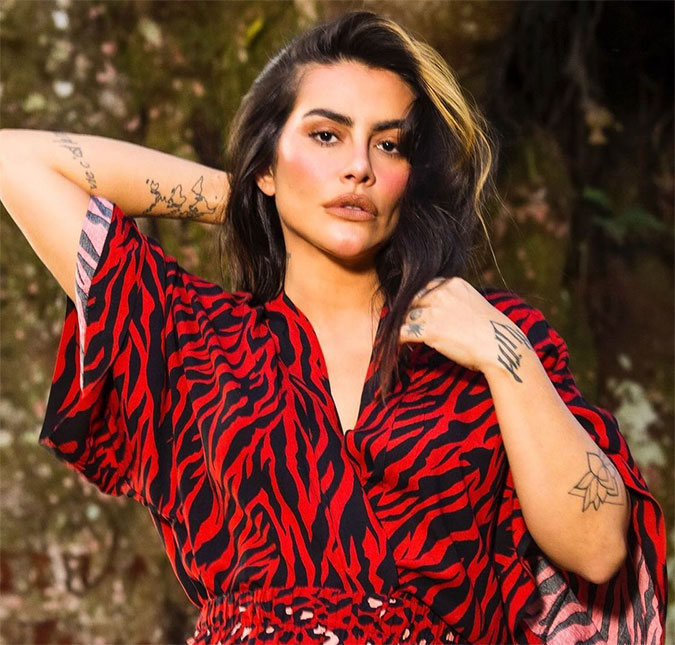 Cleo beija mulheres em clipe de música em parceria com <i>As Baías</i>, <i>Você É Do Mal</i>