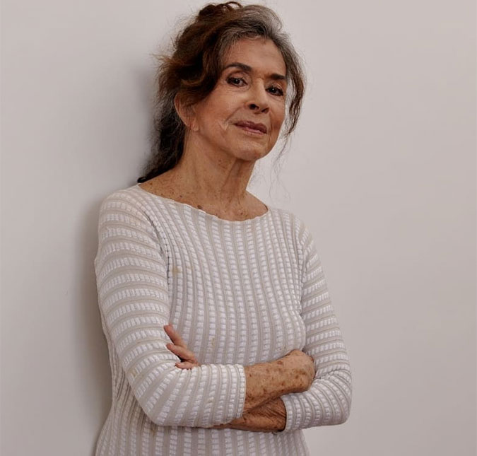 Aos 79 anos de idade, Betty Faria fala sobre cantadas na <i>internet: Tem uns rapazinhos oferecidos</i>