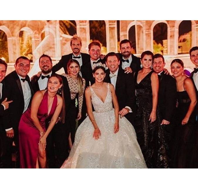 Após casamento de ator mexicano, 100 pessoas são infectadas com coronavírus
