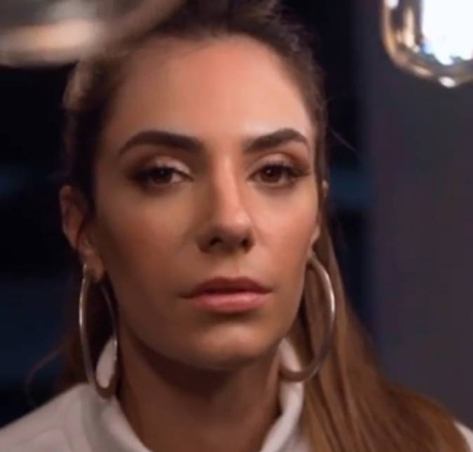 Após fim do relacionamento com Luan Santana, Jade Magalhães posta vídeo <i>sexy</i> e curte comentário: <i>Azar de quem perdeu</i>