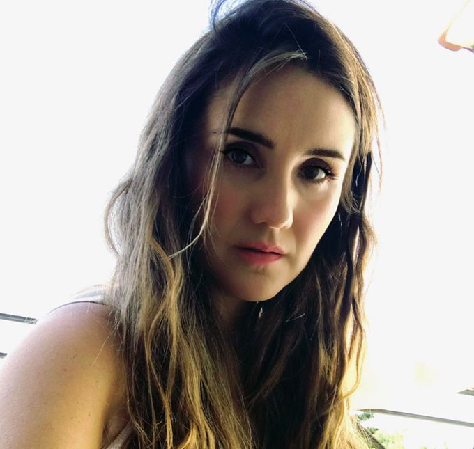 Dulce María dá a entender que está cansada da cobrança dos fãs de <i>RBD</i> e declara: <i>Vou ficar sem paciência</i>