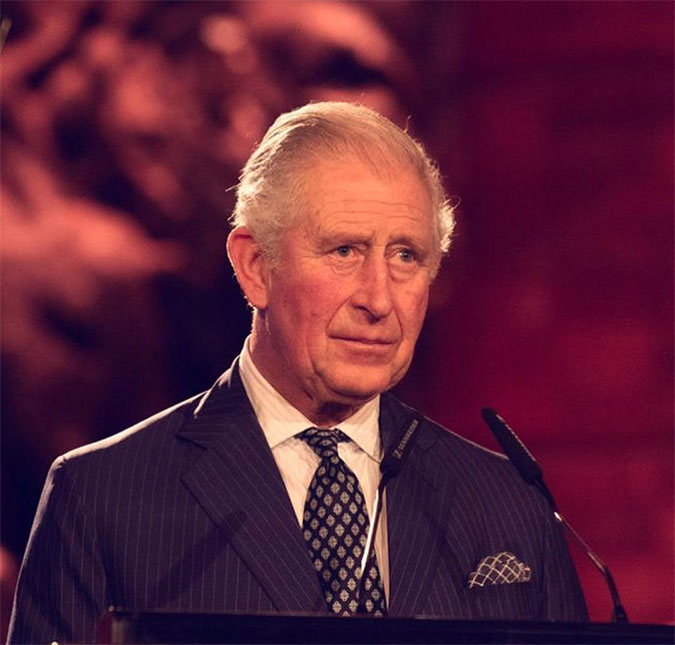 Príncipe Charles se sentiu pressionado pelo pai, príncipe Philip, para se casar com princesa Diana