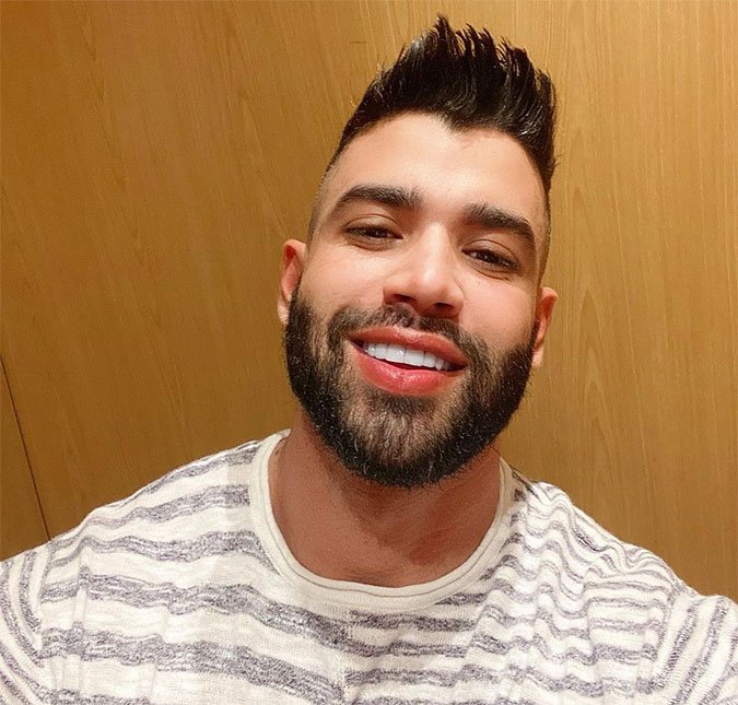 Gusttavo Lima publica foto e divide opiniões na <i>internet: - Cara de quem está sofrendo</i>