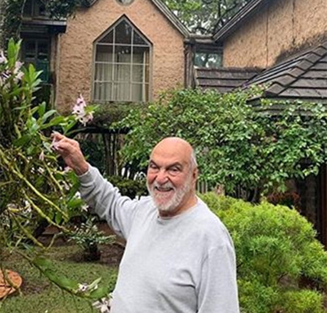 Isolado, Lima Duarte brinca com o neto em Indaiatuba; confira!