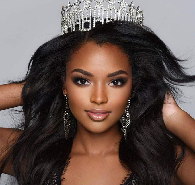 Uau! Nova Miss Estados Unidos faz história duas vezes ao ser coroada com título