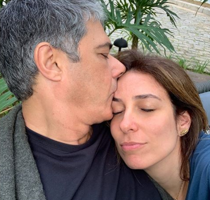 Natasha Dantas, esposa de William Bonner, posta fotos do casamento e diz: <I>Um dos dias mais felizes</i>